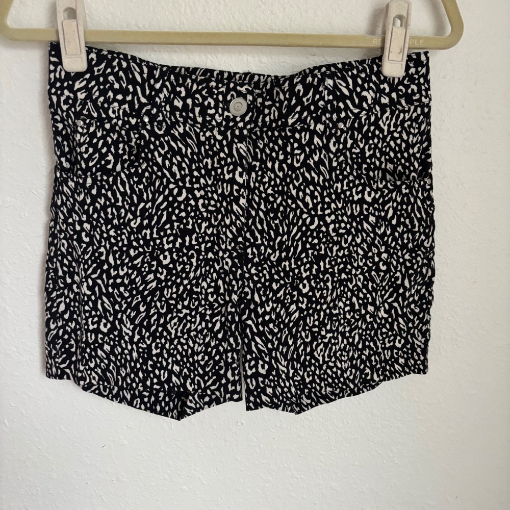 89th + Madison Black & White Animal Print Shorts‎ Size 10 Casual